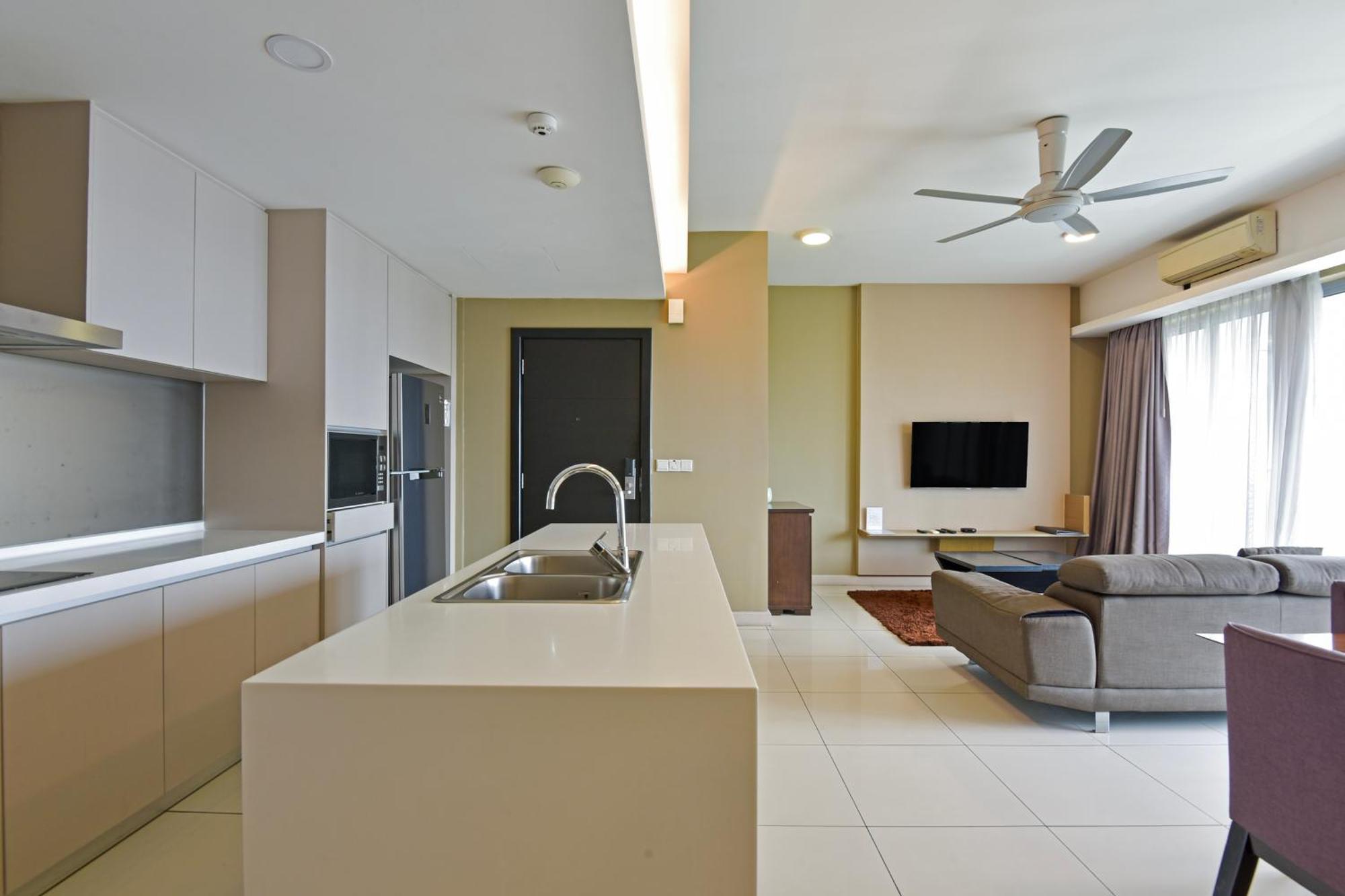 Sunday Hotel Near Petronas Twin Tower Formerly Suasana Suites Kuala Lumpur Exteriör bild